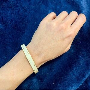 Vintage cream and gold enamel star bangle bracelet
